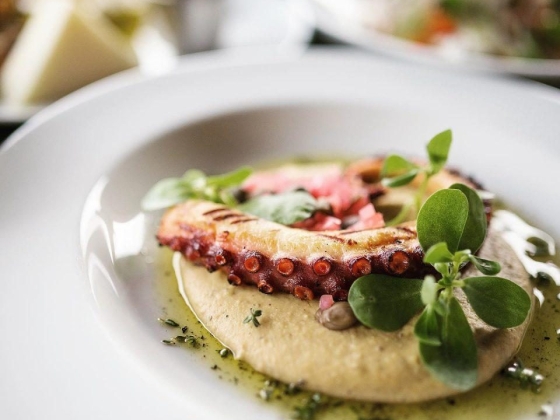 Helen Greek Food & Wine